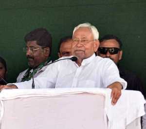 अगले एक साल में 5 लाख लोगों को दी जाएगी नौकरी : नीतीश कुमार